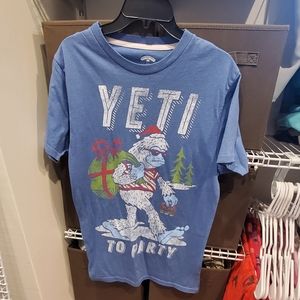 "Yeti to party" Christmas tshirt